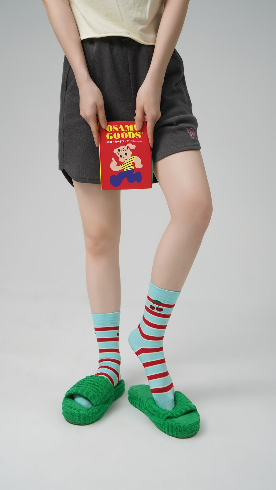 CHUU Cherry On Stripes Ankle Socks