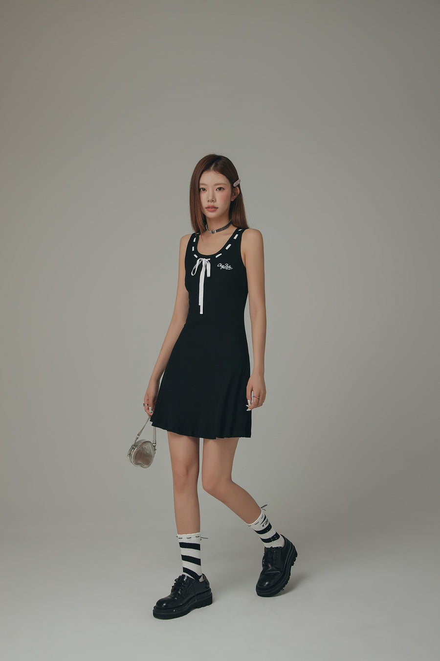 CHUU Ribbon Tie Logo Sleeveless Dress
