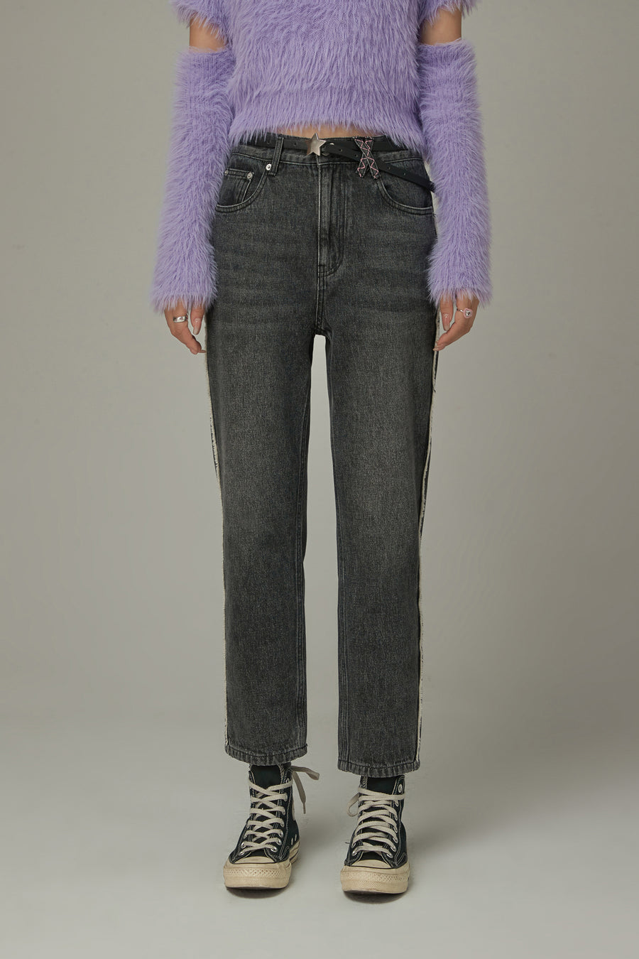 CHUU Frayed Line Straight Denim Jeans