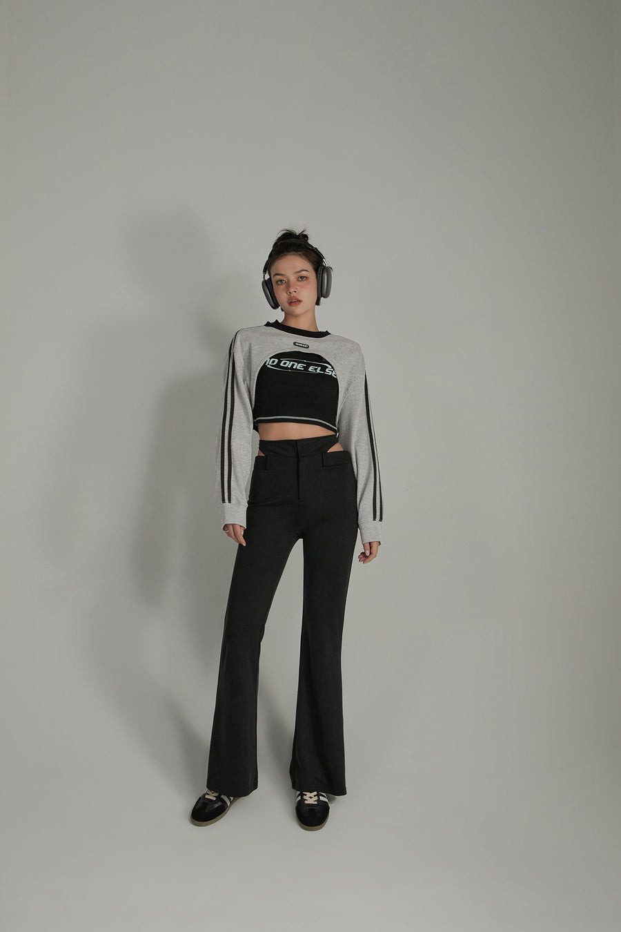 CHUU High Waisted Casual Slim Fit Side Cutouts Pants