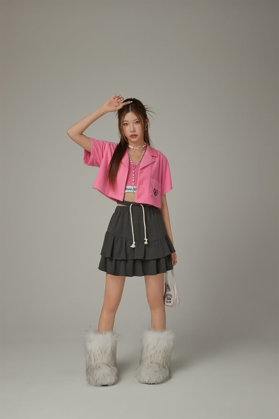 CHUU Heart Logo Pocket Cropped Shirt