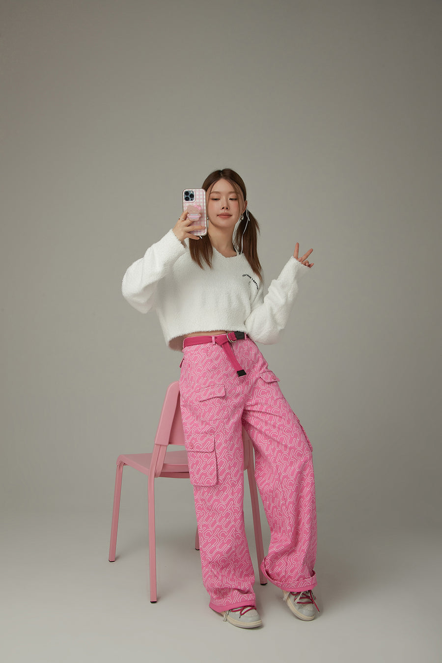 CHUU Cherry Crop Knit Sweater