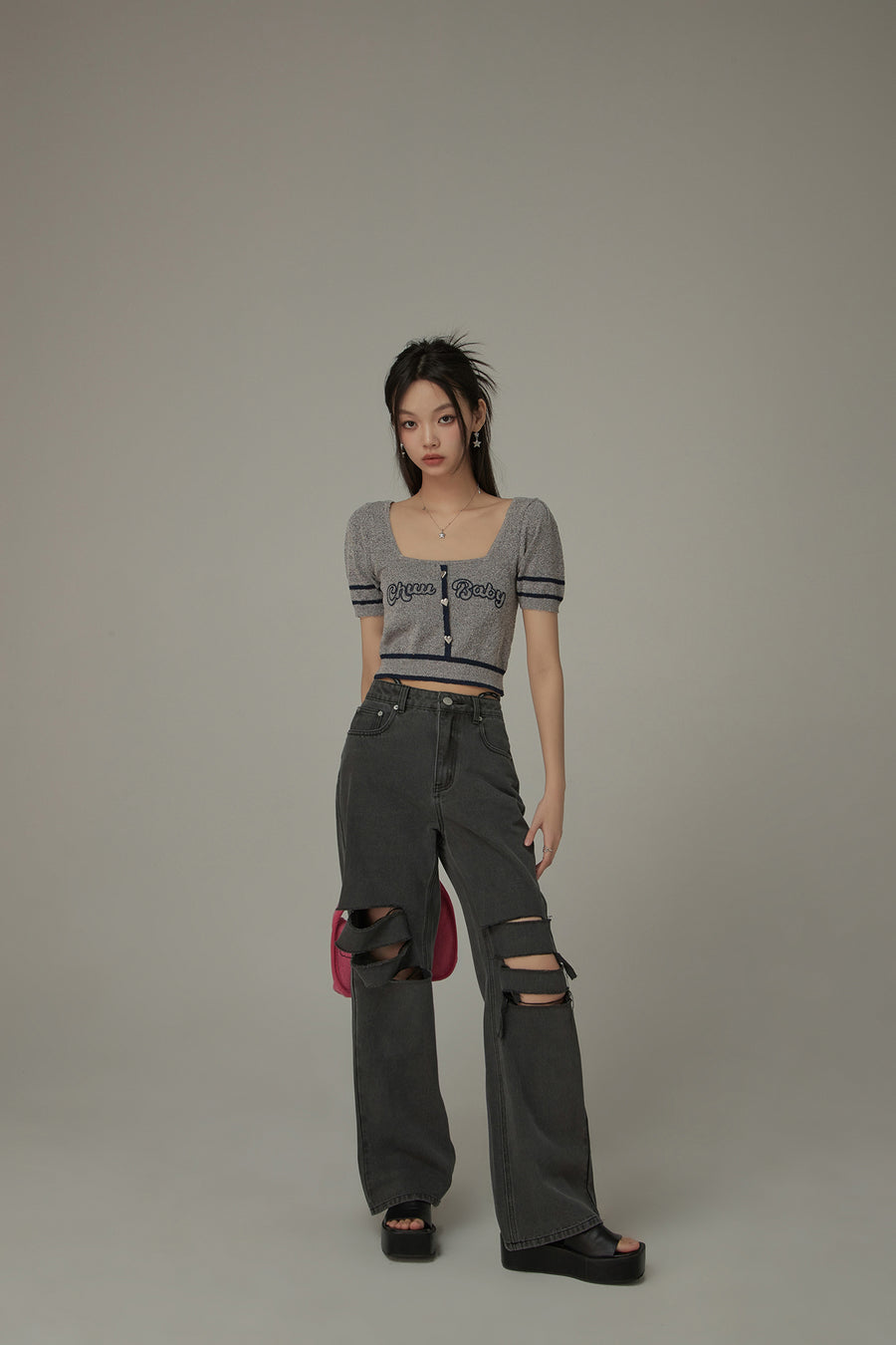 CHUU Chuu Baby Square Neck Heart Button Crop Kniit Top