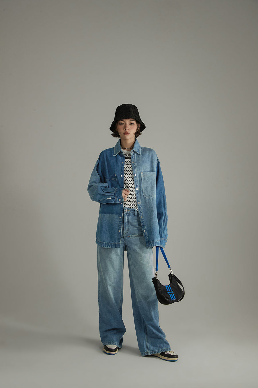 CHUU Color Matching Denim Shirt