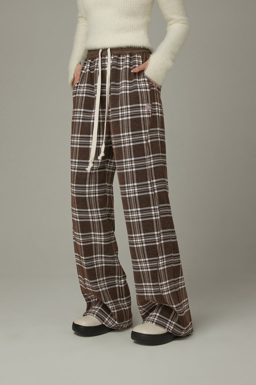 CHUU Daily String Check Pants