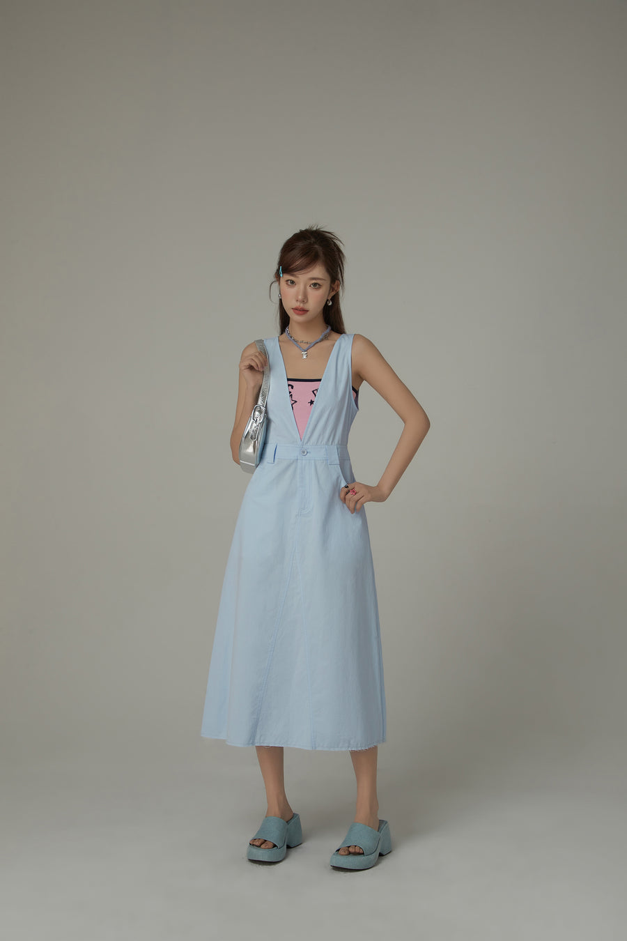 CHUU Backtie Dip V Neck Sleeveless Long Dress