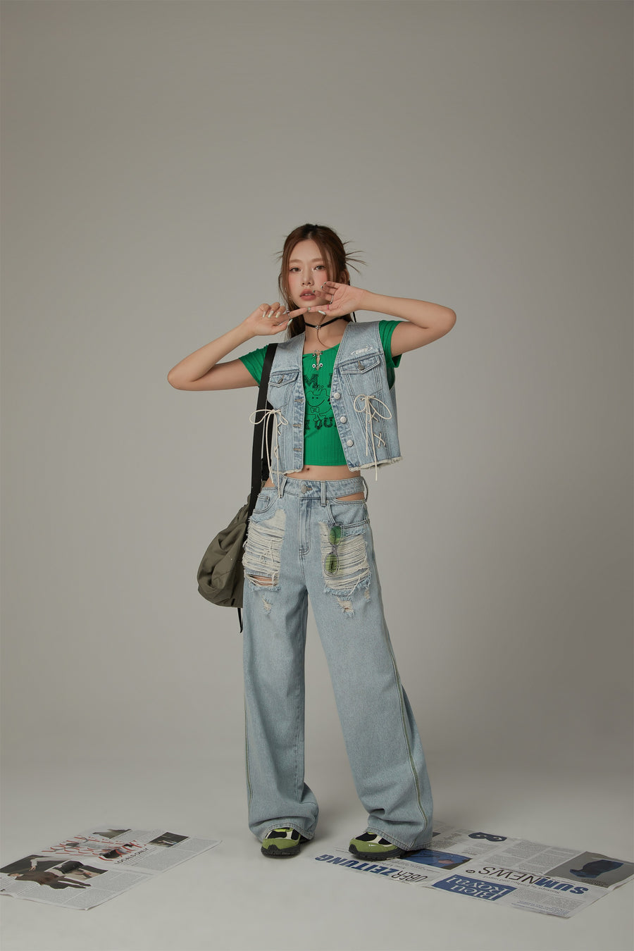 CHUU Lace Up Bow Denim Vest