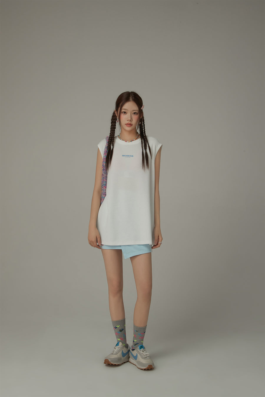 CHUU Simple Waffle Loose Fit Sleeveless Mid Length T-Shirt