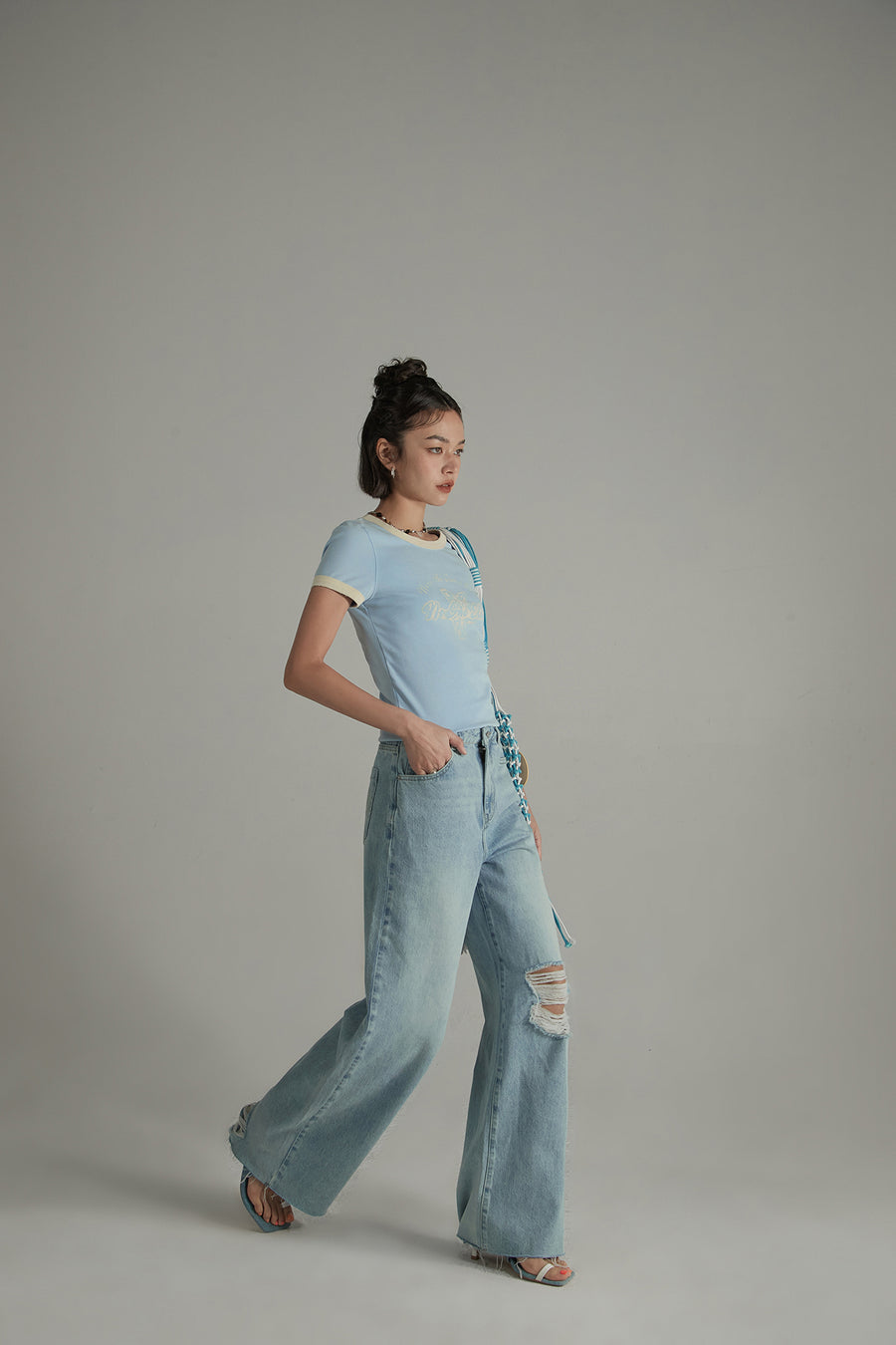 CHUU Raw Hem Ripped Loose Fit Wide Denim Jeans