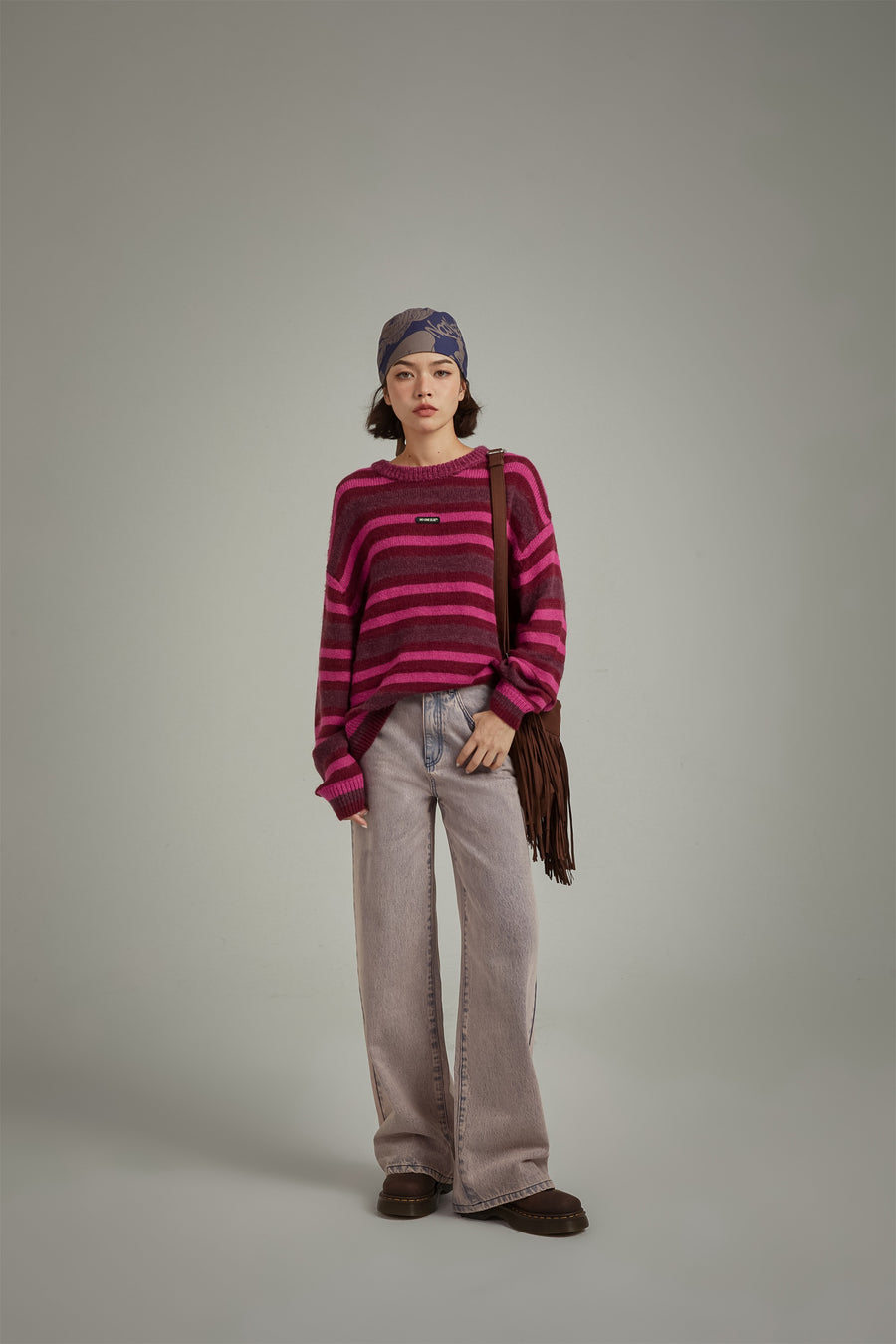 CHUU Back Slit Striped Knit Sweater