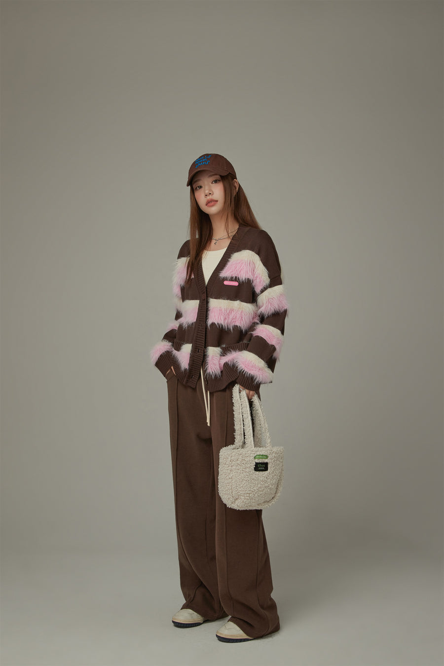 CHUU V-Neck Color Combination Stripe Knit Cardigan