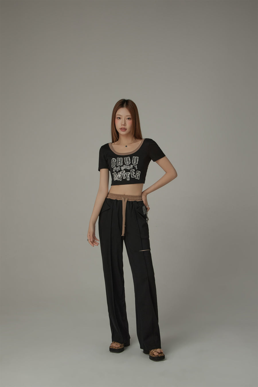 CHUU Chuu Size Doesnt Matter U-Neck Cropped T-Shirt