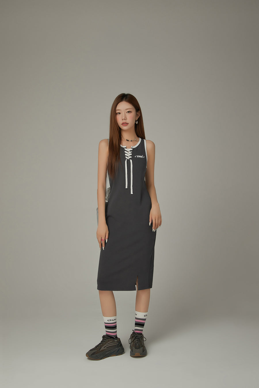 CHUU Lace Up Color Matching Sporty Long Dress