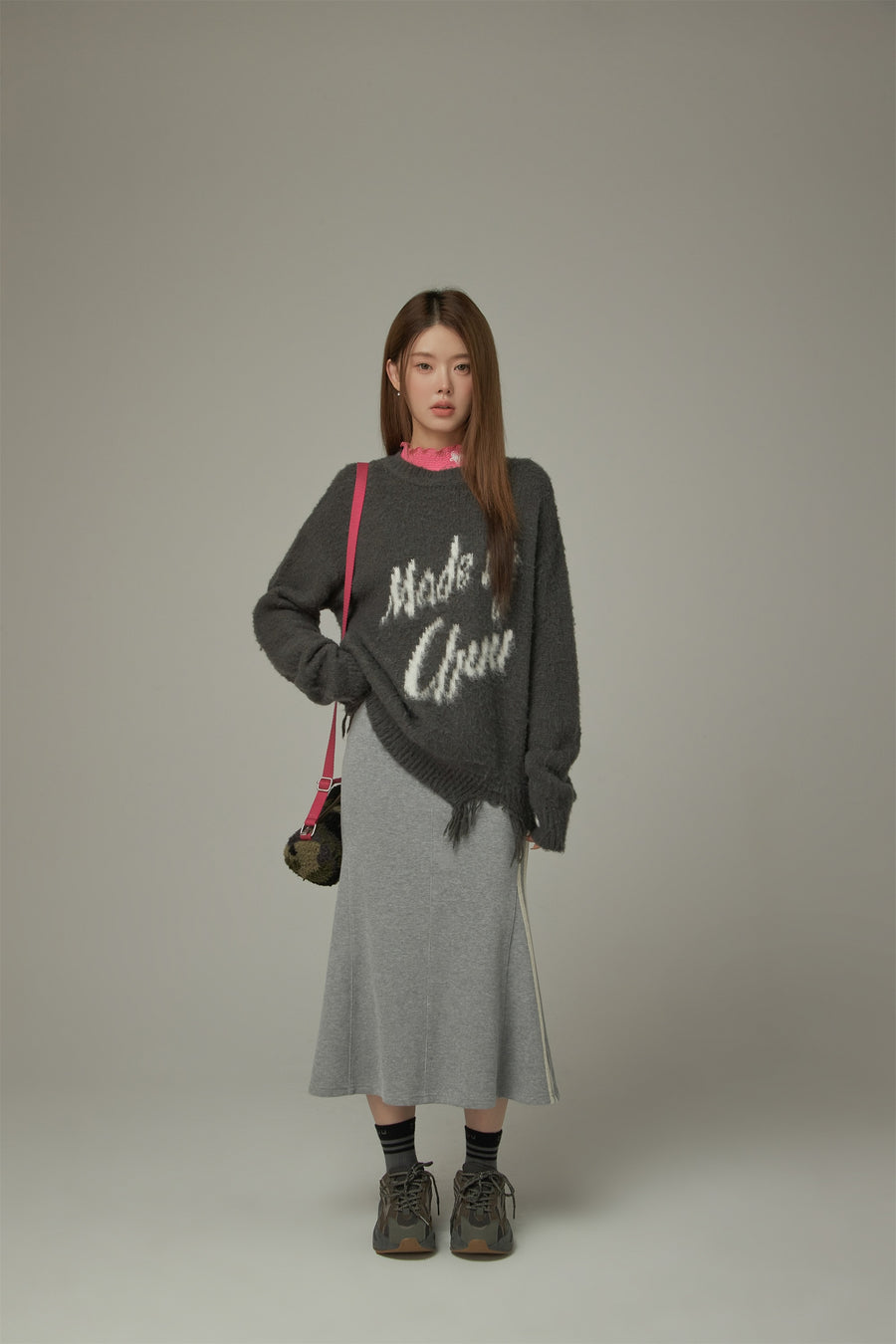 CHUU Logo Distressed Lettering Loose Fit Knit Sweater