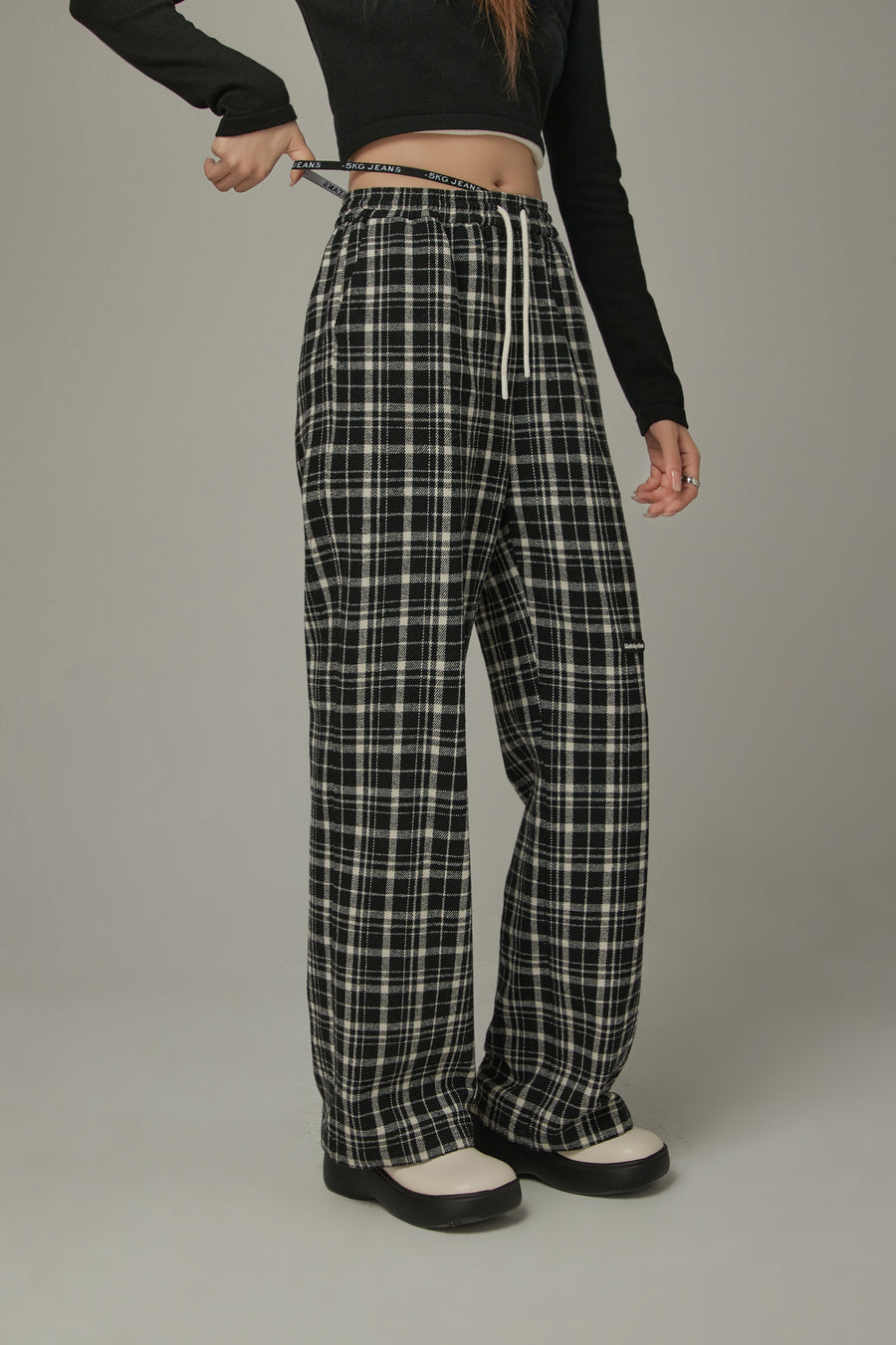 CHUU Check Drawstring Casual Pants