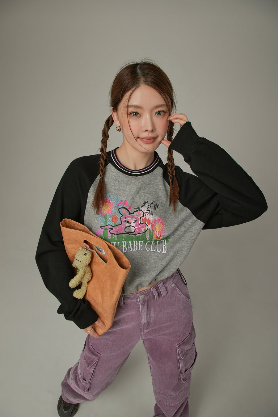 CHUU Two Toned Color Character T-Shirt