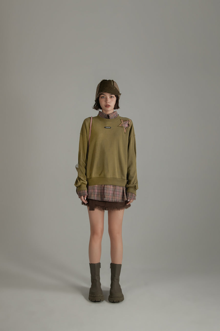 CHUU Star Boxy Simple Sweatshirt