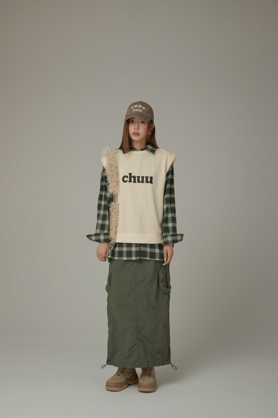 CHUU Logo Shoulder Pad Boxy Sleeveless Top