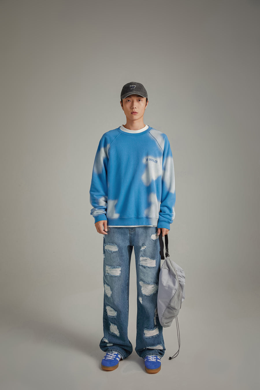 CHUU Sky Logo Sweatshirt