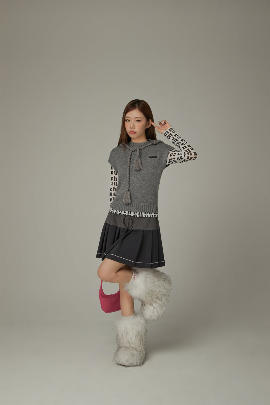 CHUU Solid Sleeveless Knit Vest