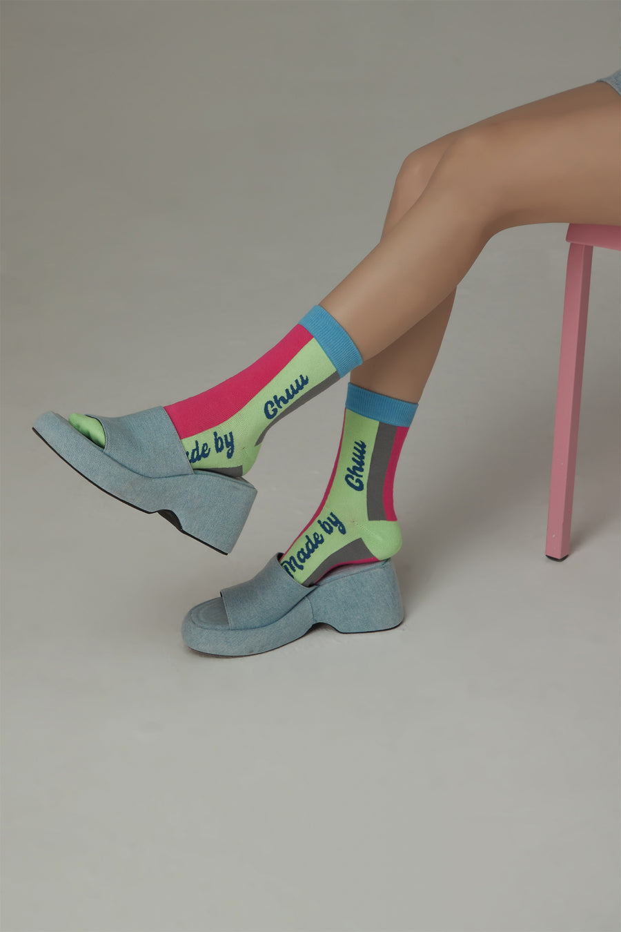 CHUU Trendy Contrasting Colors?Made By Chuu Letter High Socks