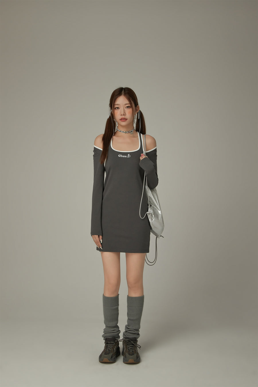 CHUU Off Shoulder Split Long Sleeve Mini Dress