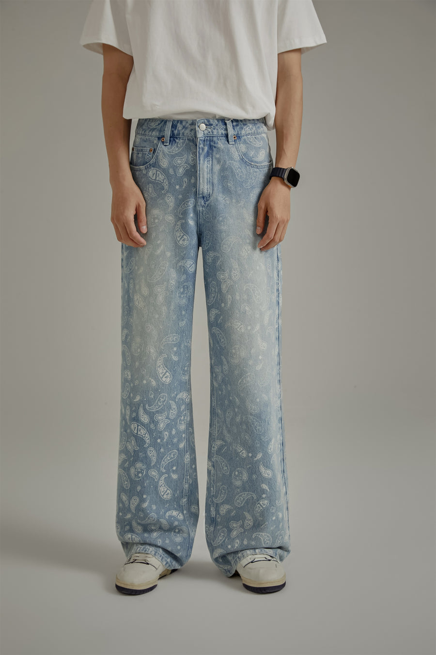 CHUU Logo Paisley Washed Wide Denim Jeans