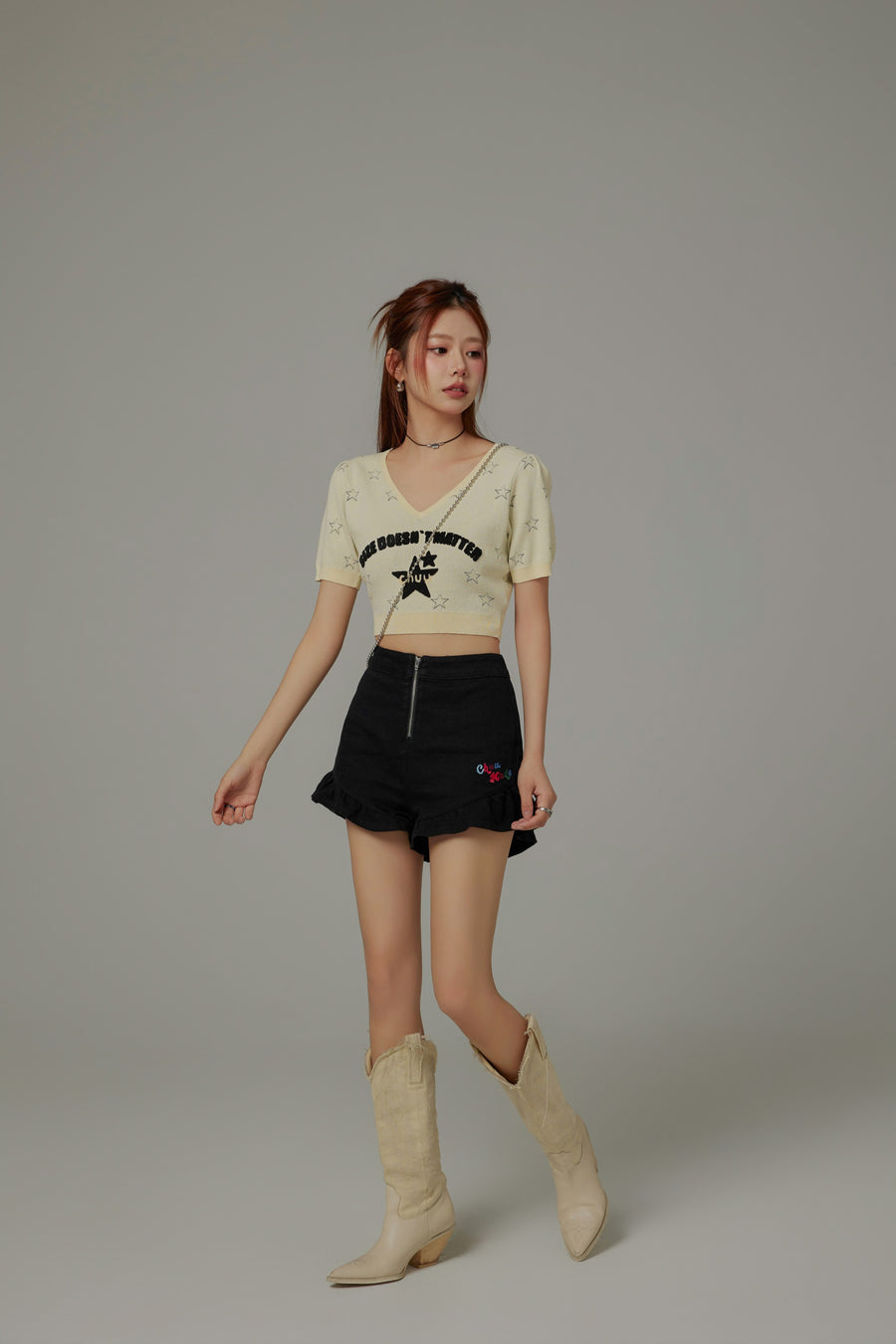 CHUU Size Doesnt Matter Chuu Star V-Neck Puff Knit Top