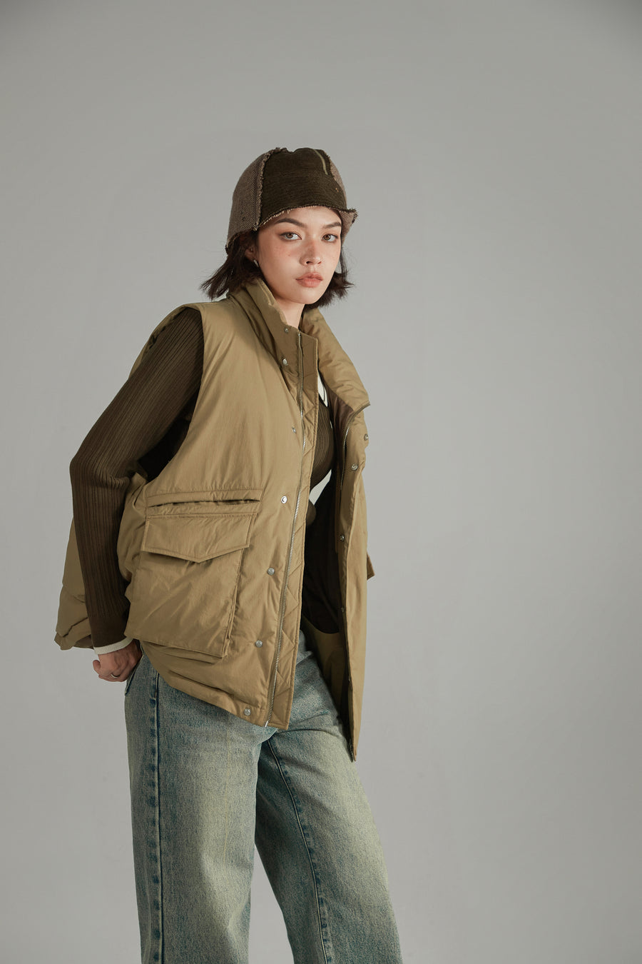 CHUU Big Pocket Padded Vest