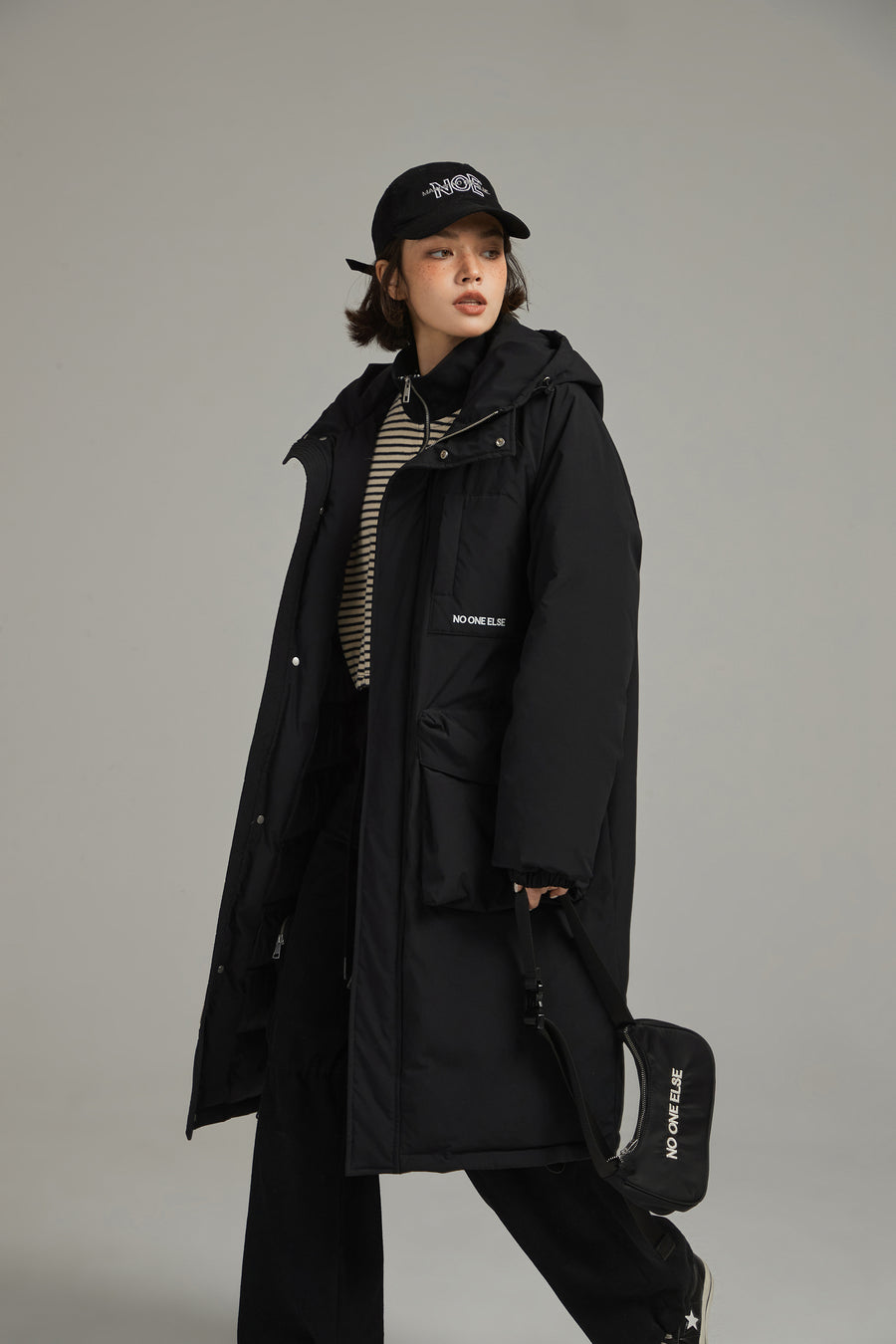 CHUU Hooded Logo Pocket Long Padded Coat