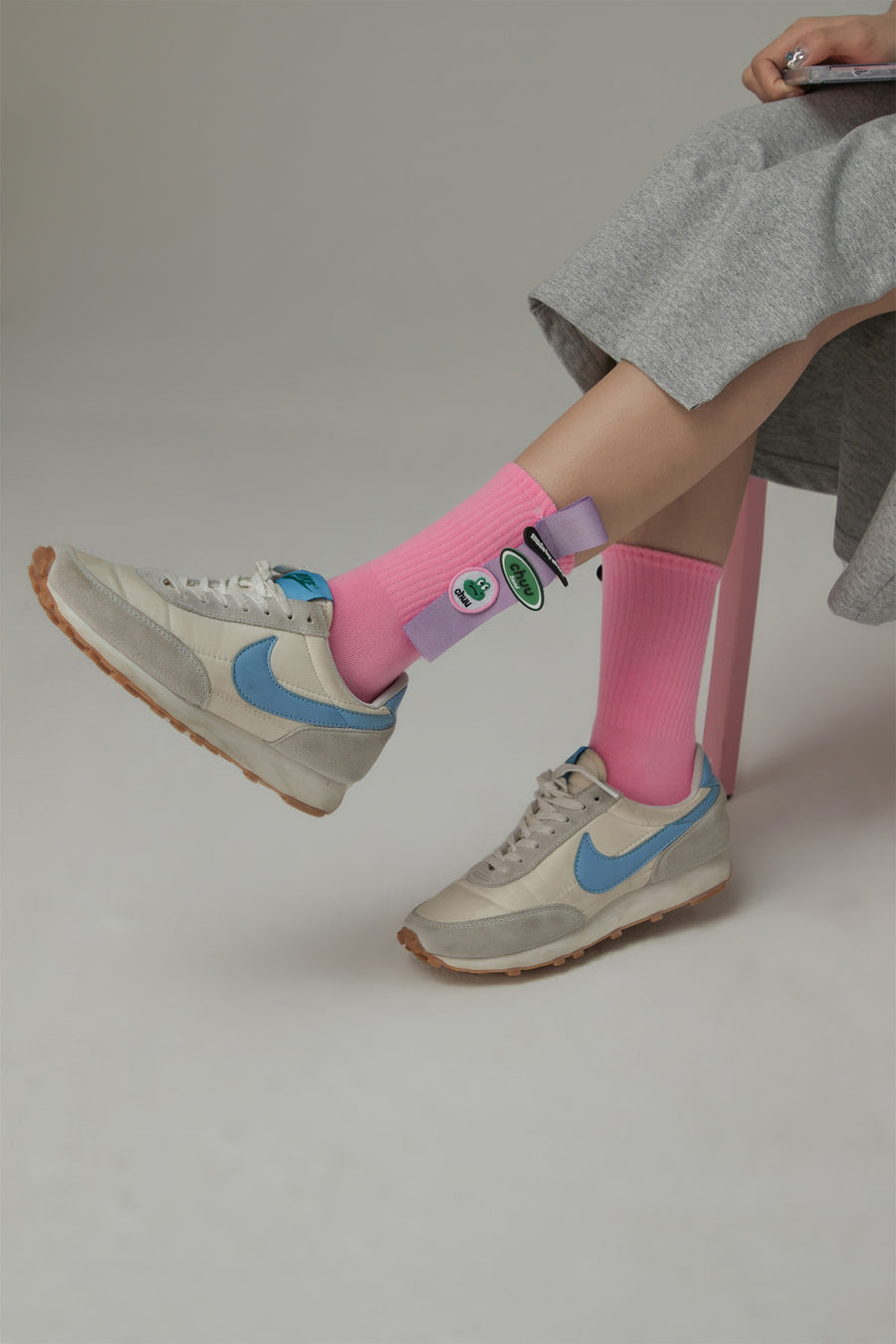 CHUU Colored Frog Sticker High Socks