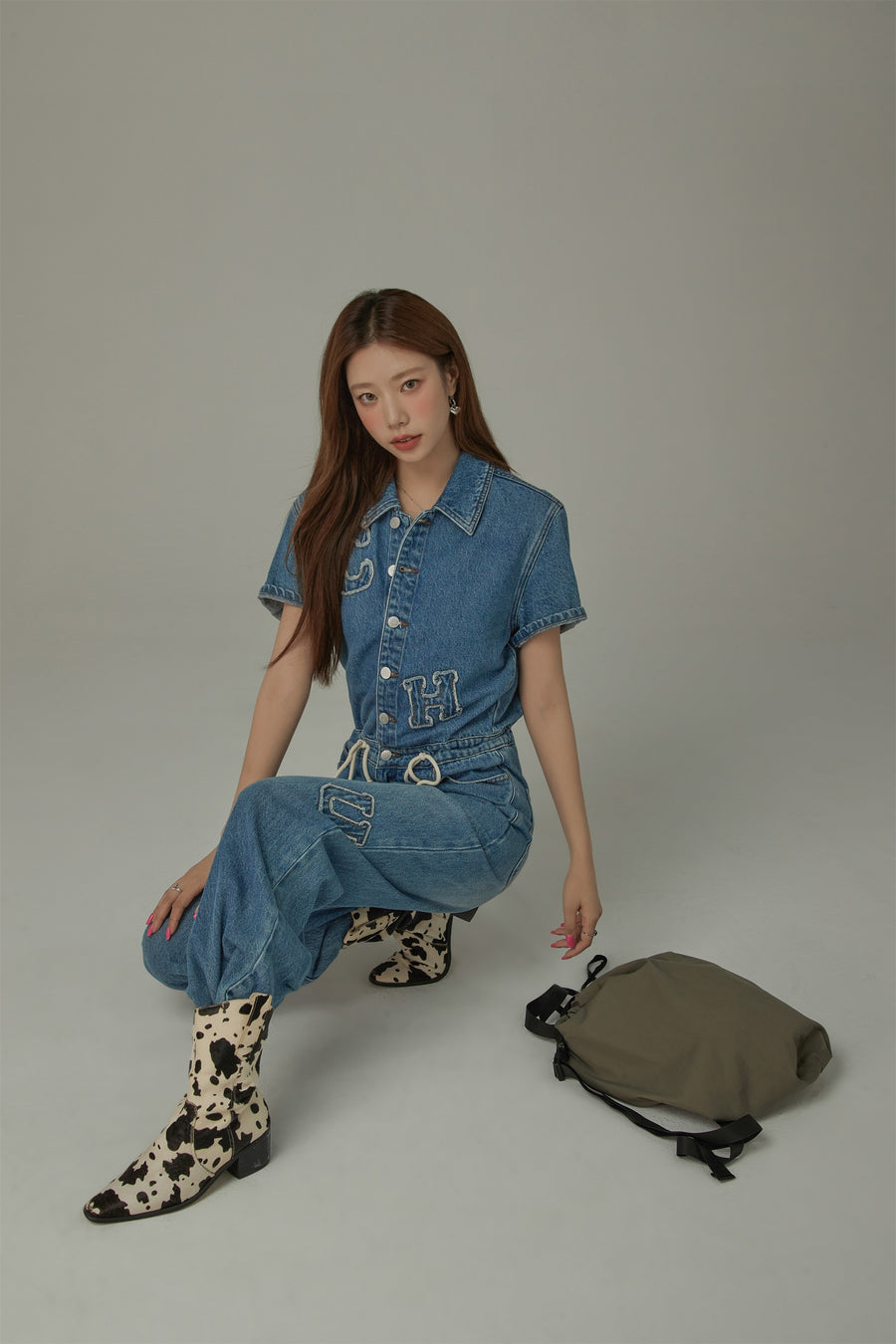 CHUU String Embroidered Denim Jumpsuit