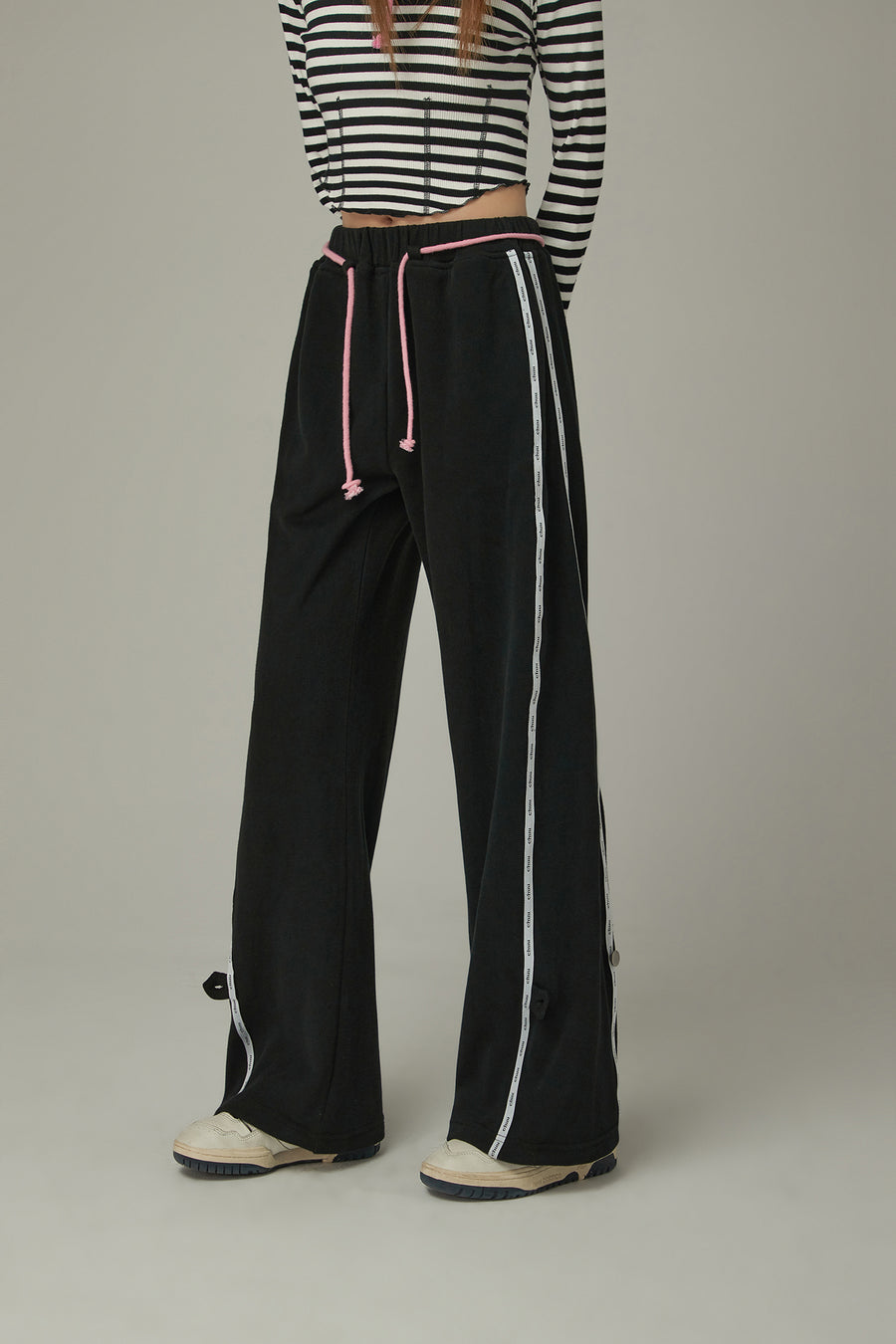 CHUU String Wide Sporty Pants