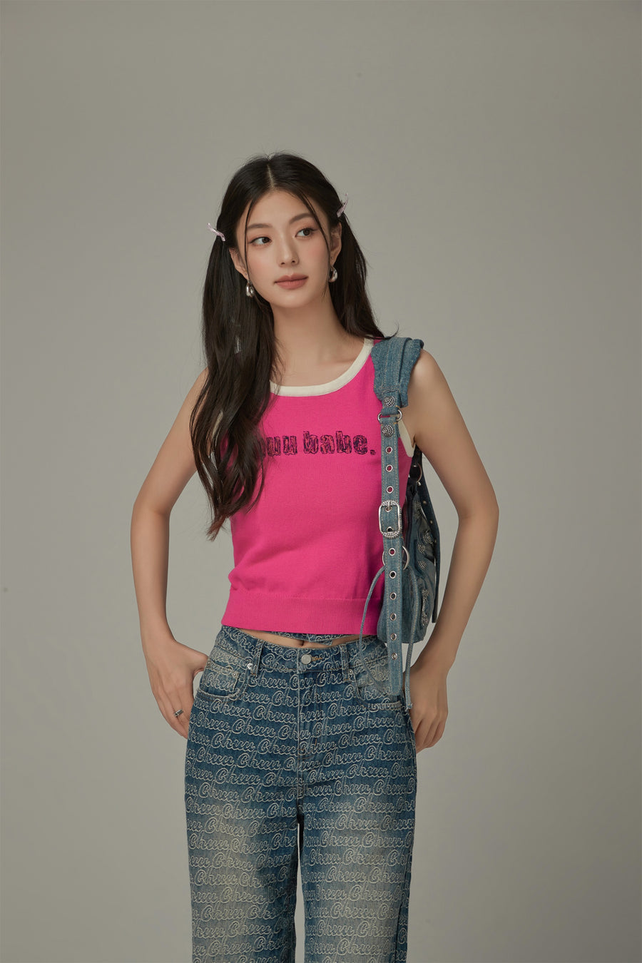 CHUU Logo Lettering Color Knit Sleeveless Top