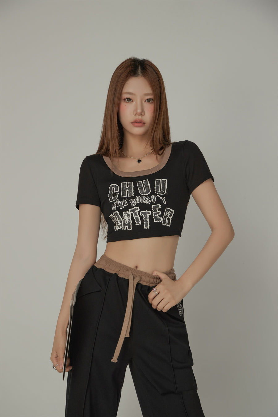 CHUU Chuu Size Doesnt Matter U-Neck Cropped T-Shirt