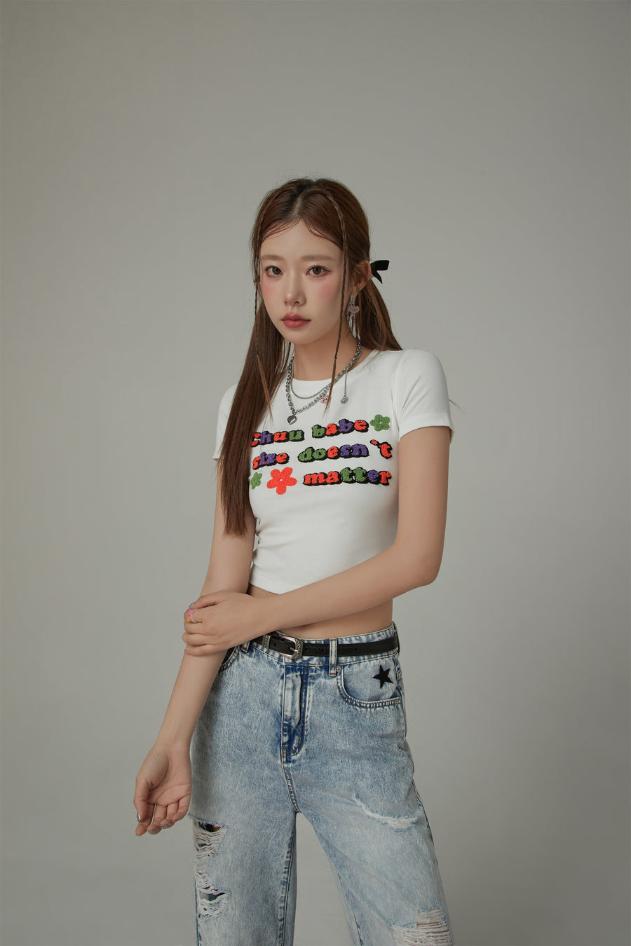 CHUU Size Doesnt Matter Colorful Embroidered Slim Crop T-Shirt