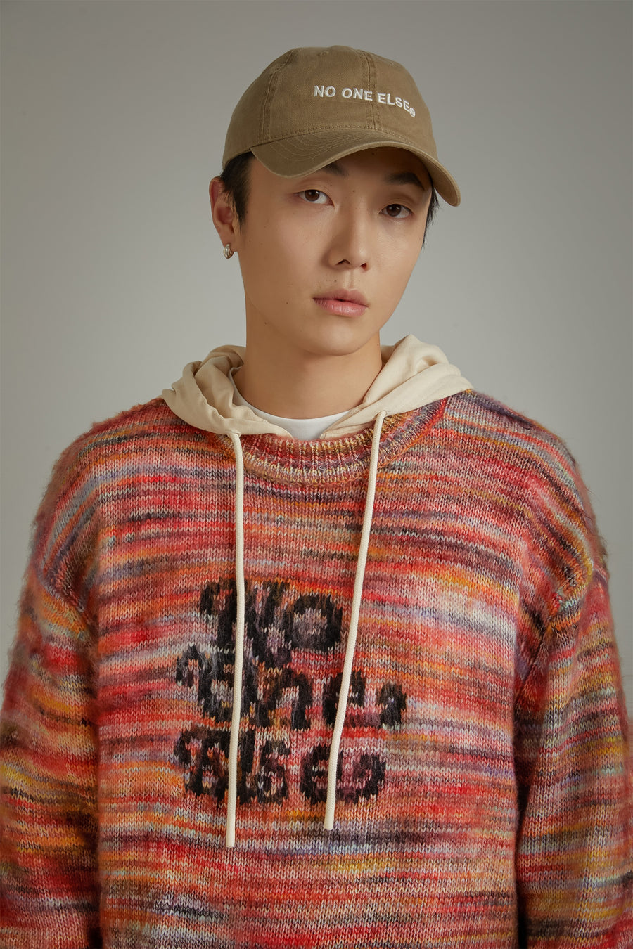 CHUU Logo Rainbow Loose Knit Sweater