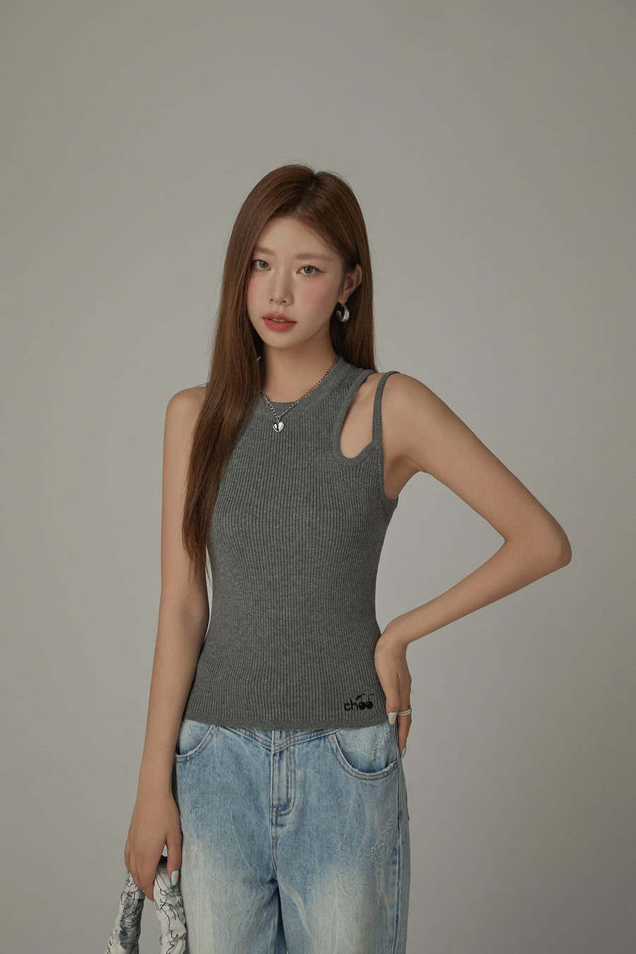 CHUU Cherry Ribbed Shoulder Cutout Sleeveless Top