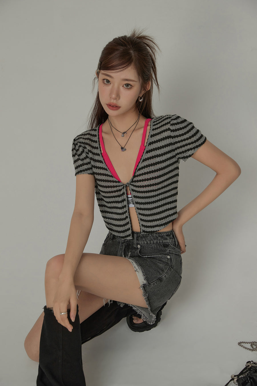 CHUU Stripe Layering Short Sleeve Crop Top