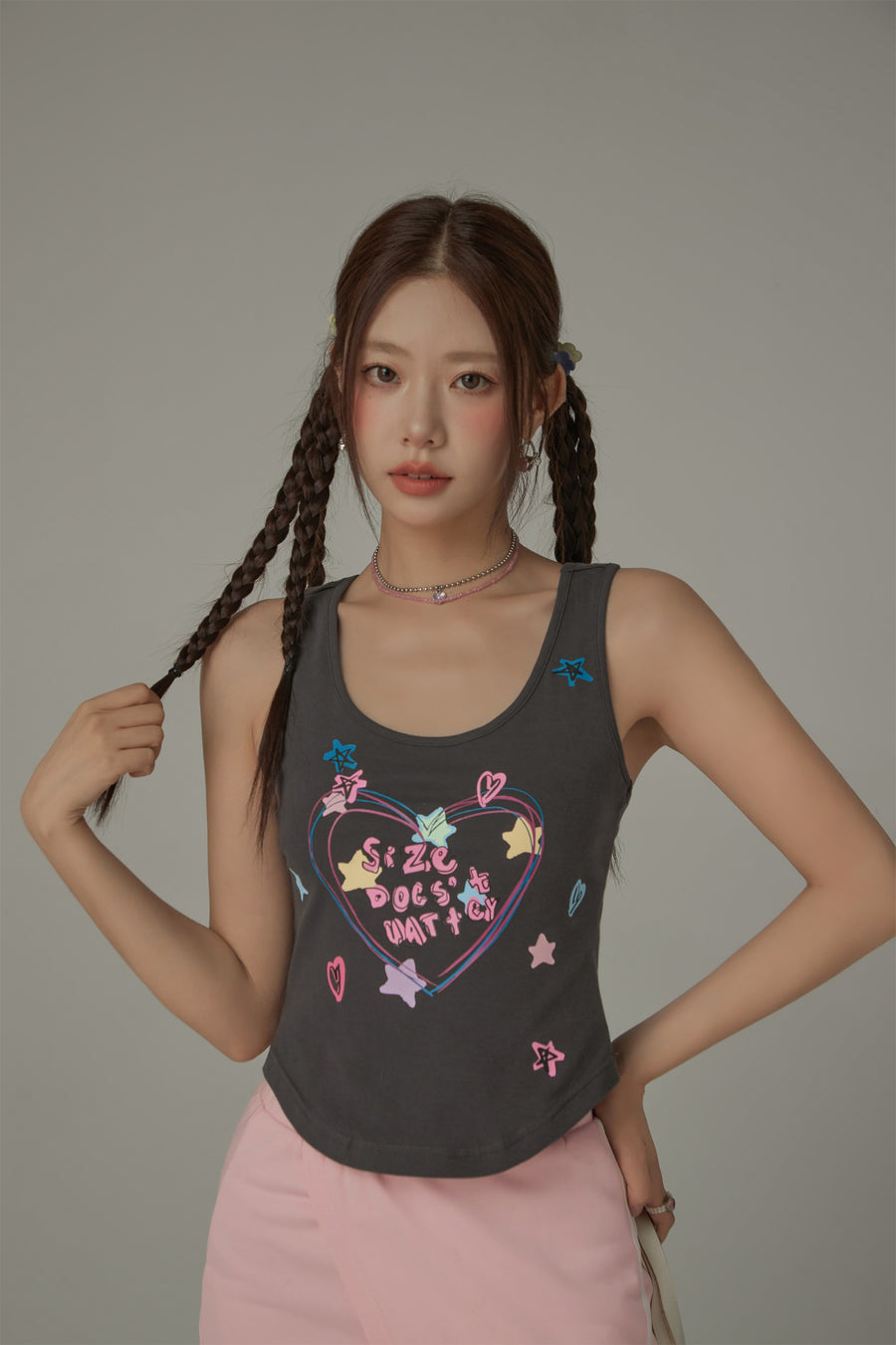 CHUU Size Doesnt Matter Color Heart Sleeveless T-Shirt