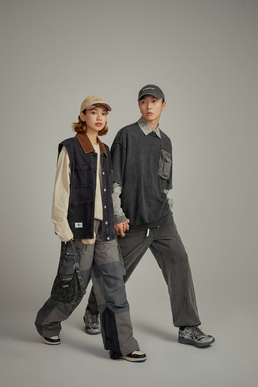 CHUU Color Matching Cargo Pants