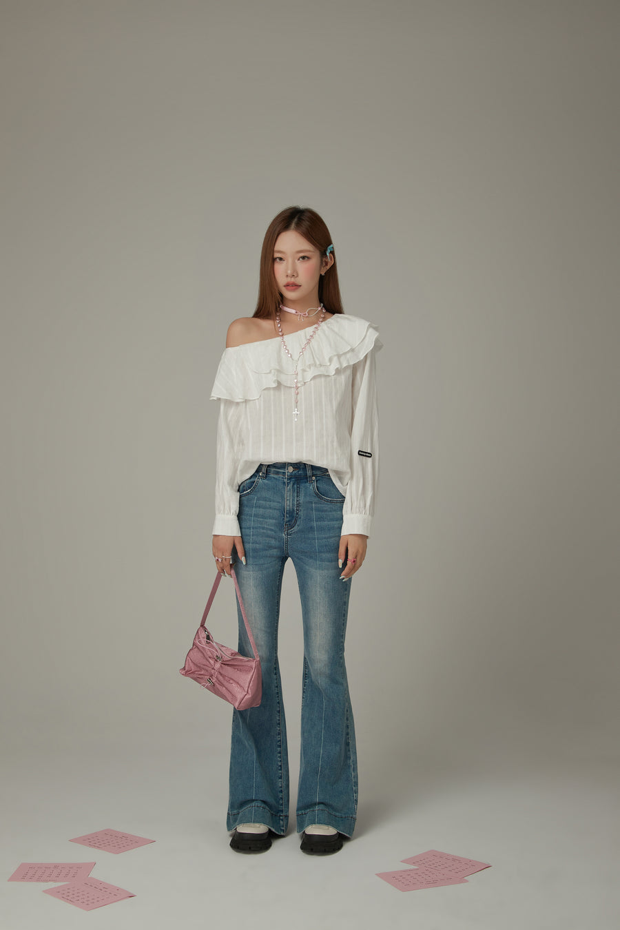 CHUU Frill Big Collar Blouse