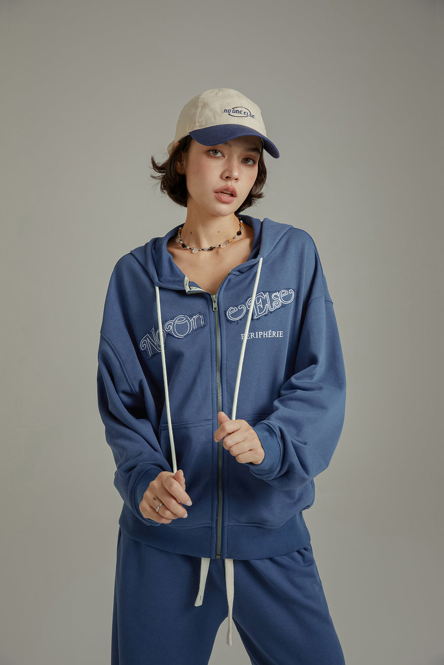 CHUU Loose Fit Hooded String Sporty Zip-Up