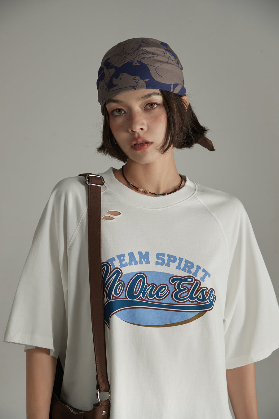 CHUU Ripped Sporty Printed Boxy T-Shirt