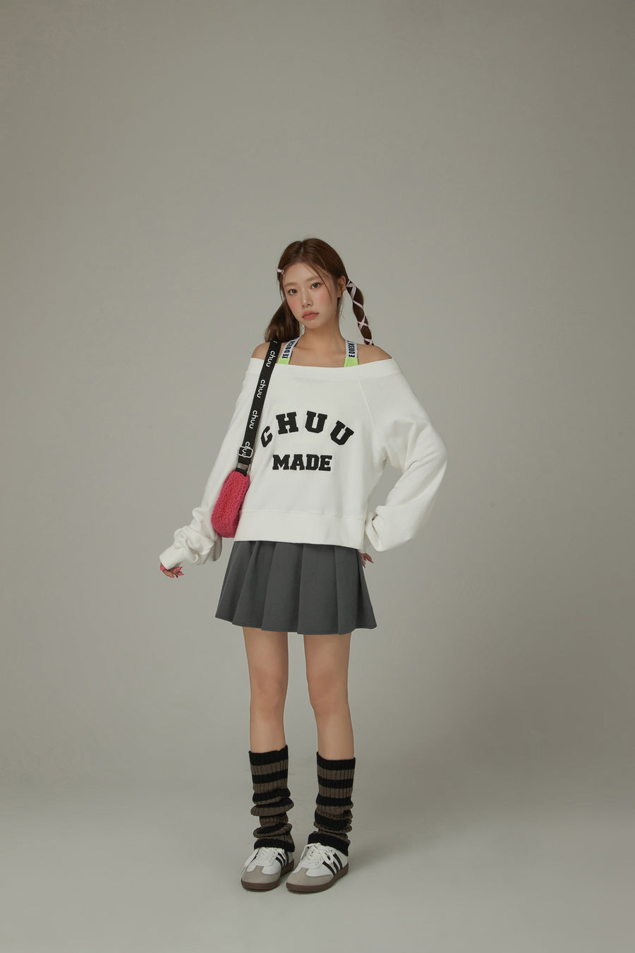 CHUU Heart Detail Pleated Mini Skirt