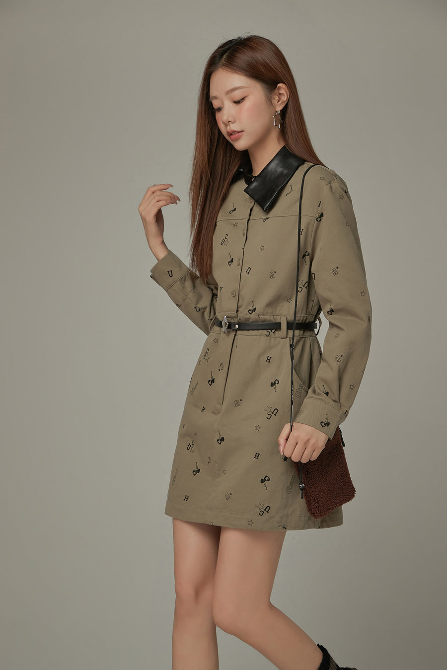 CHUU Leather Collar Long Sleeve Dress