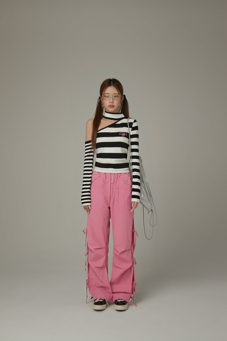 CHUU One Shoulder Choker Stripe Knit Top