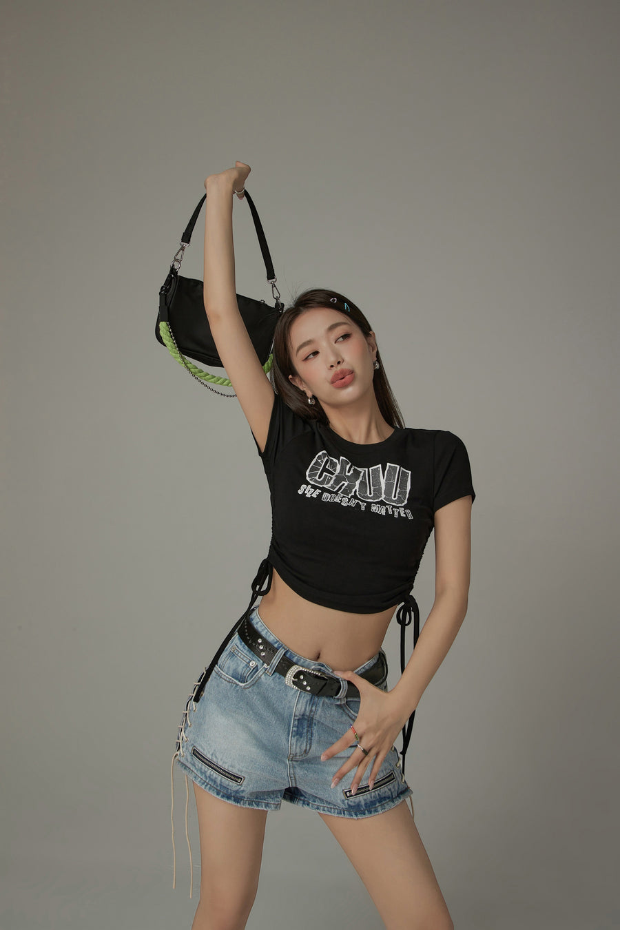 CHUU Size Doesnt Matter Side String Cropped T-Shirt