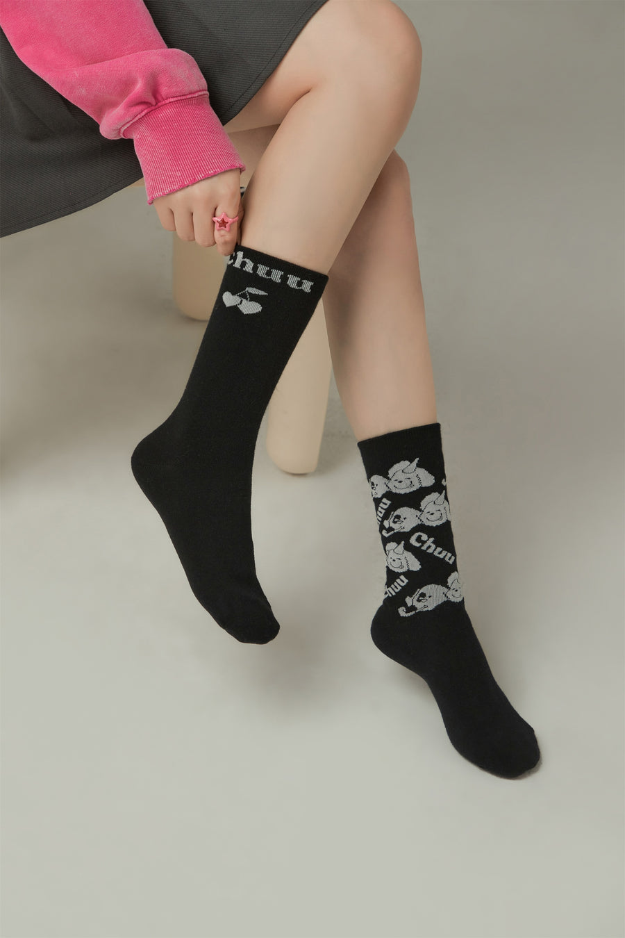 CHUU Puppy Lettering Socks