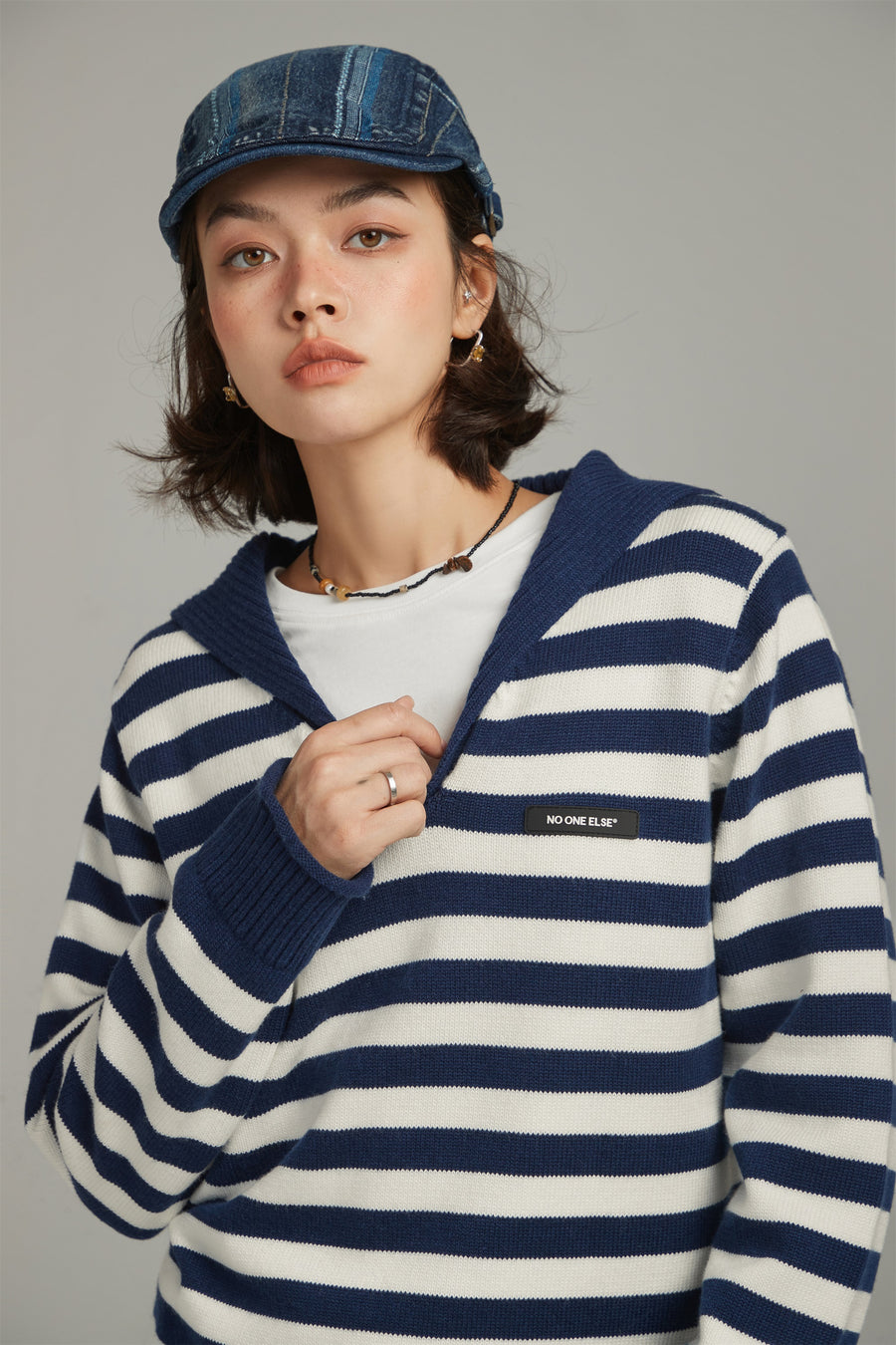 CHUU Collar Striped Knit Sweater